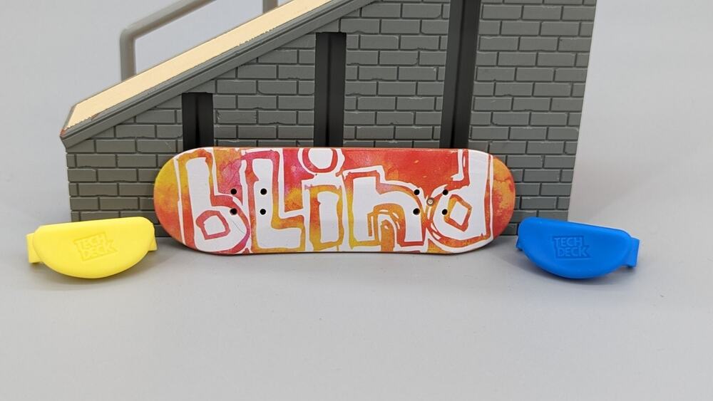Spin Master Vintage Blind Skateboards Logo Orange & Yellow Tech Deck Fingerboard